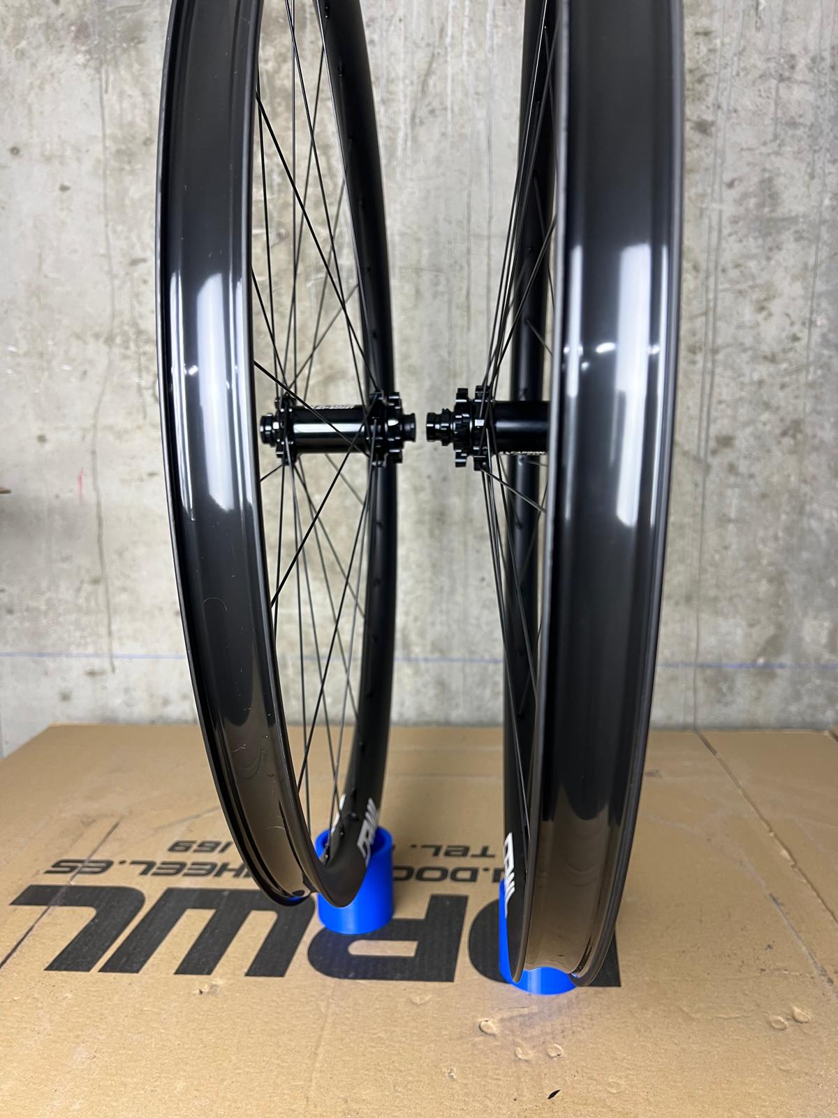 Juego de ruedas XC Pro carbon (EXPOSICIÓN) - Imagen 3