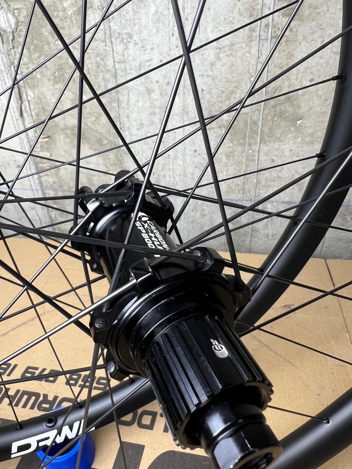 Juego de ruedas XC Pro carbon (EXPOSICIÓN) - Imagen 2